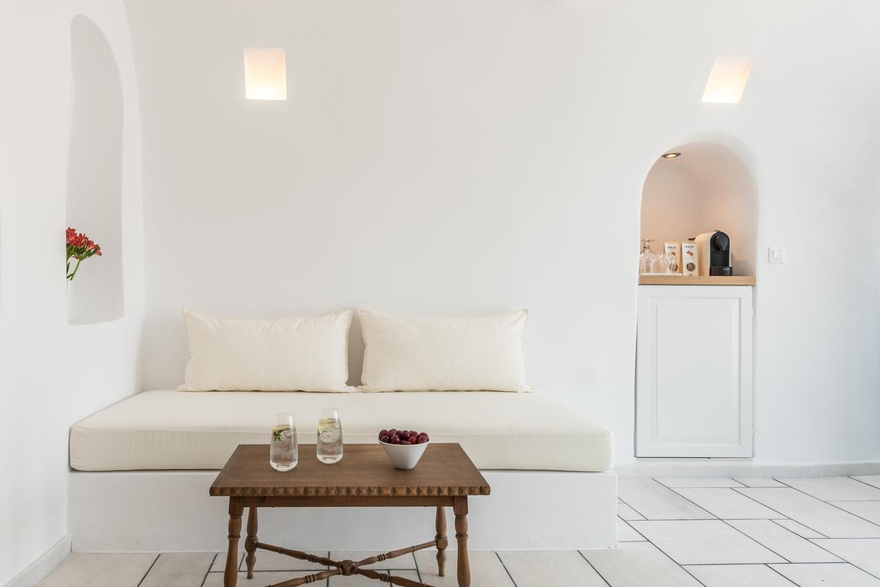 Swallows' Nest Suite with Plunge Pool and Caldera View