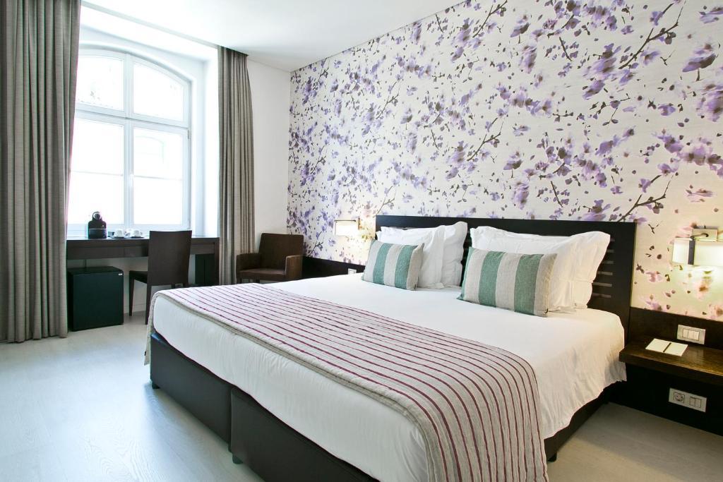 Standard Double or Twin Room with Street View