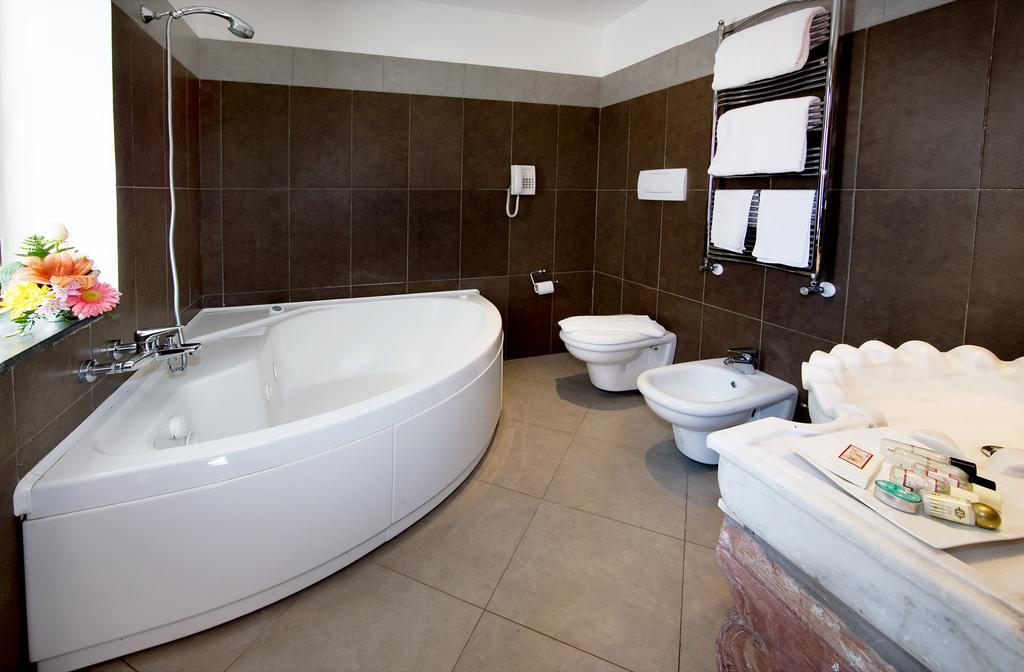 Deluxe Double or Twin Room with View