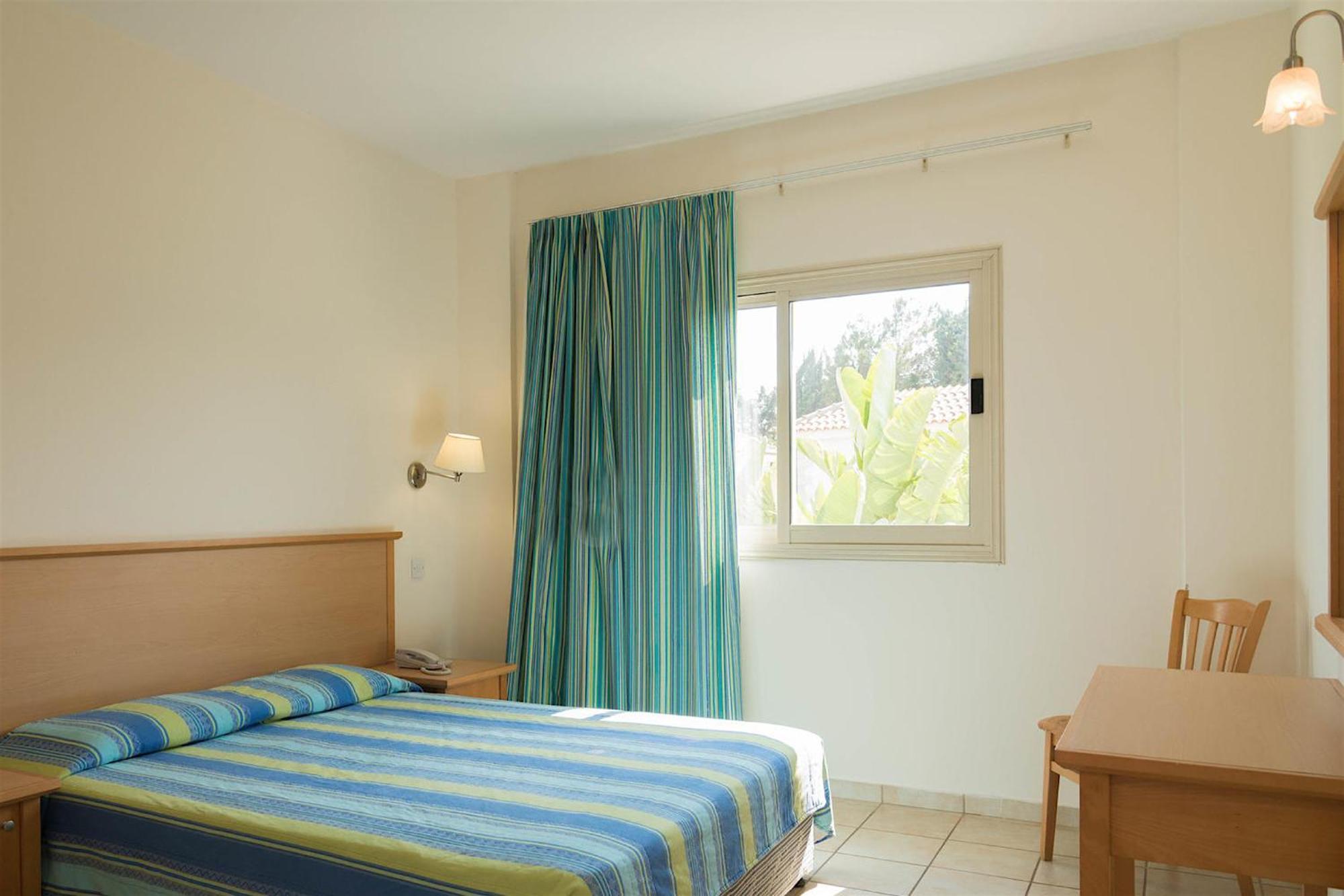 Superior Suite with pool view