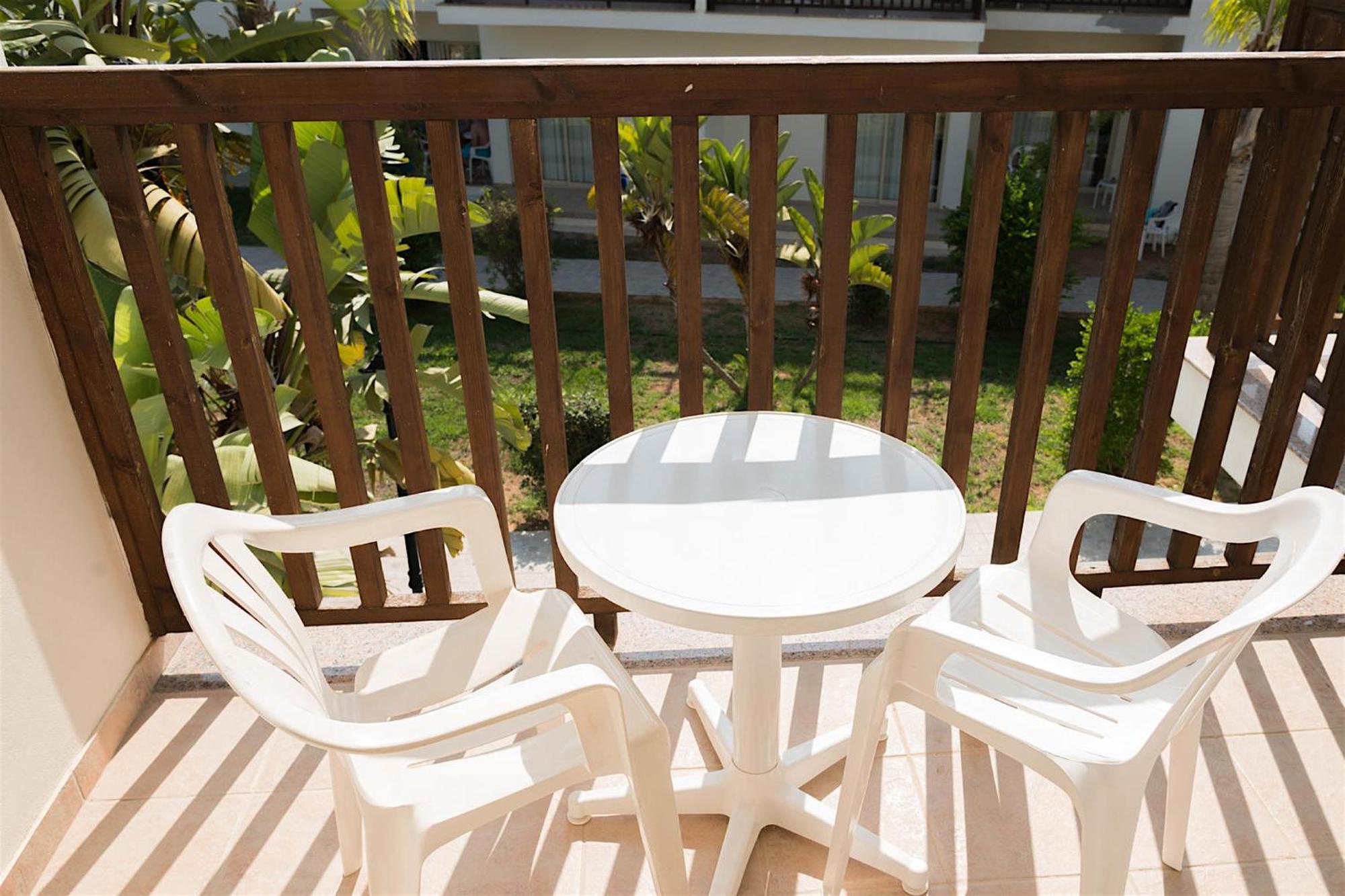 Junior Suite with Garden View