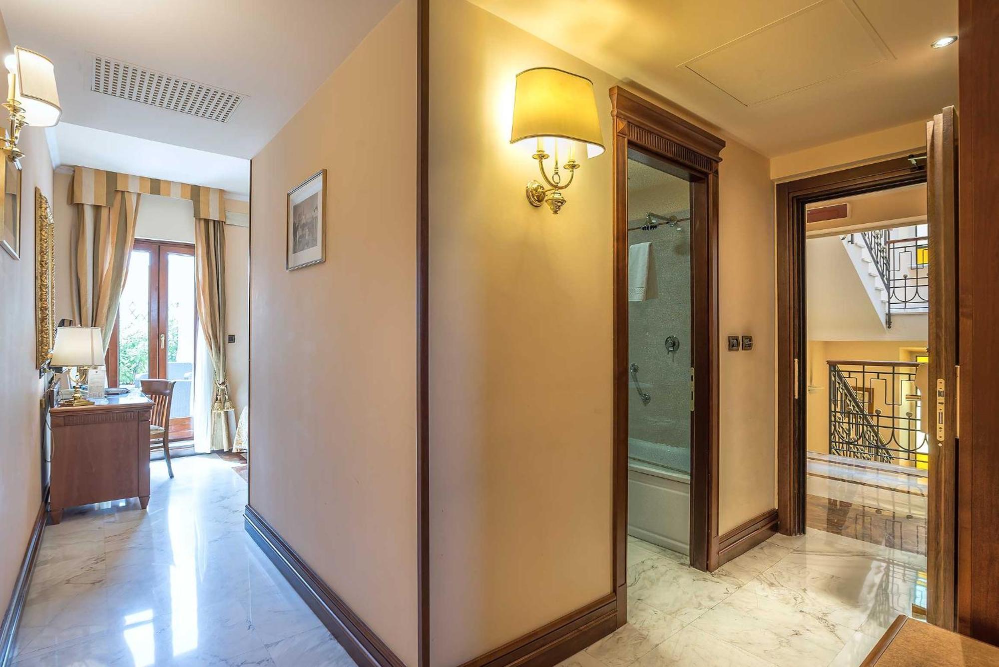 Junior Suite with Balcony