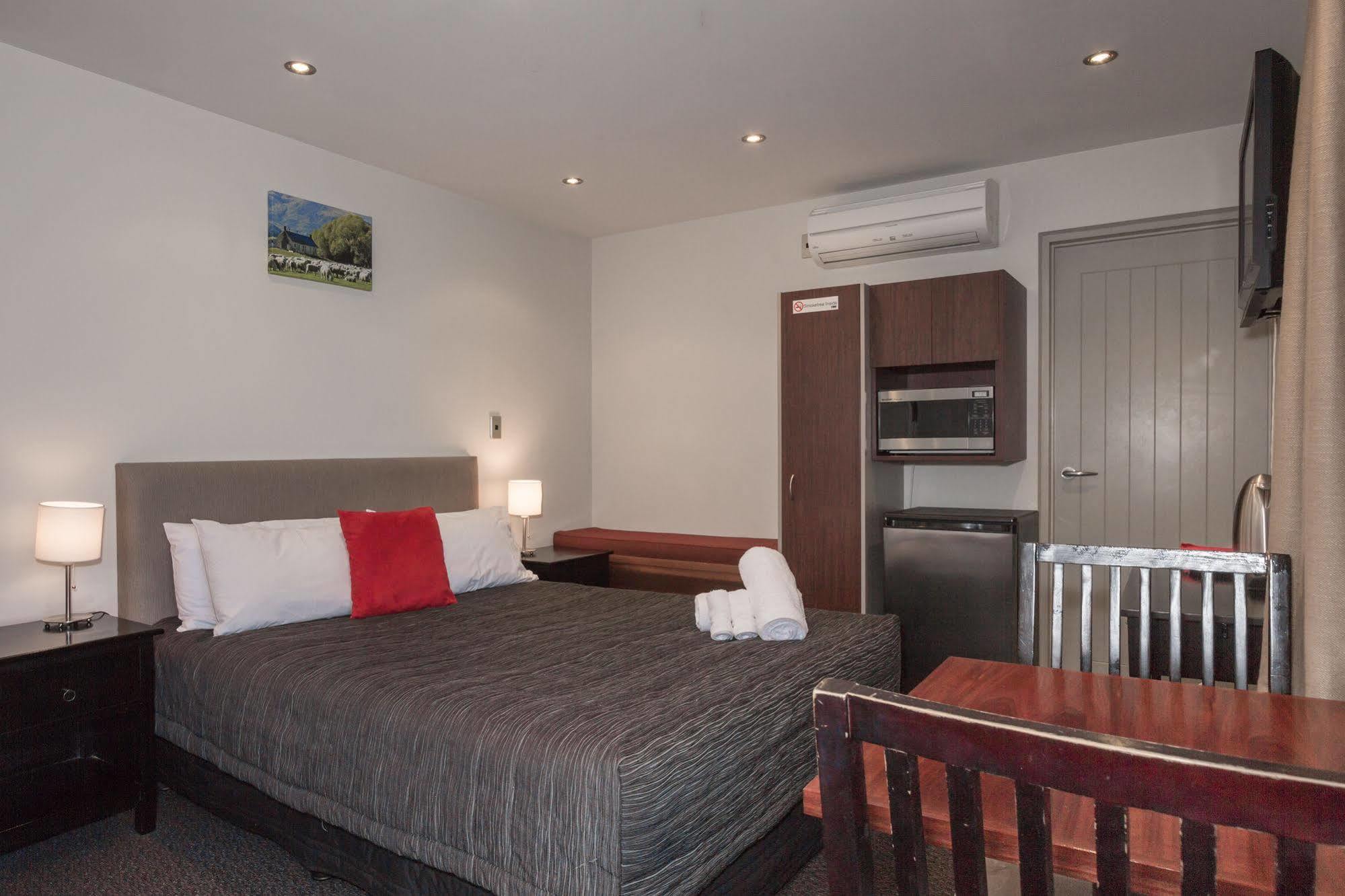 Studio with spa bath- Ground Floor