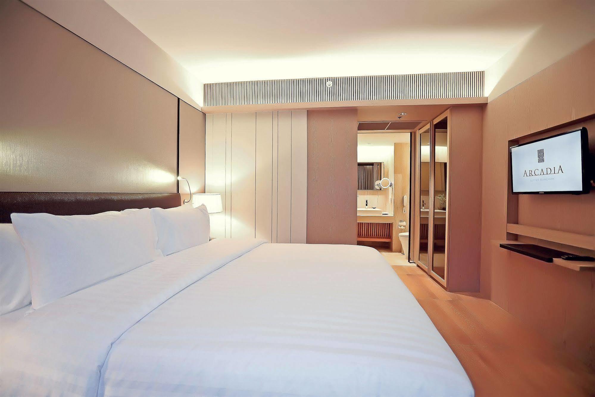 One Bedroom Premiere Suite with Pool view