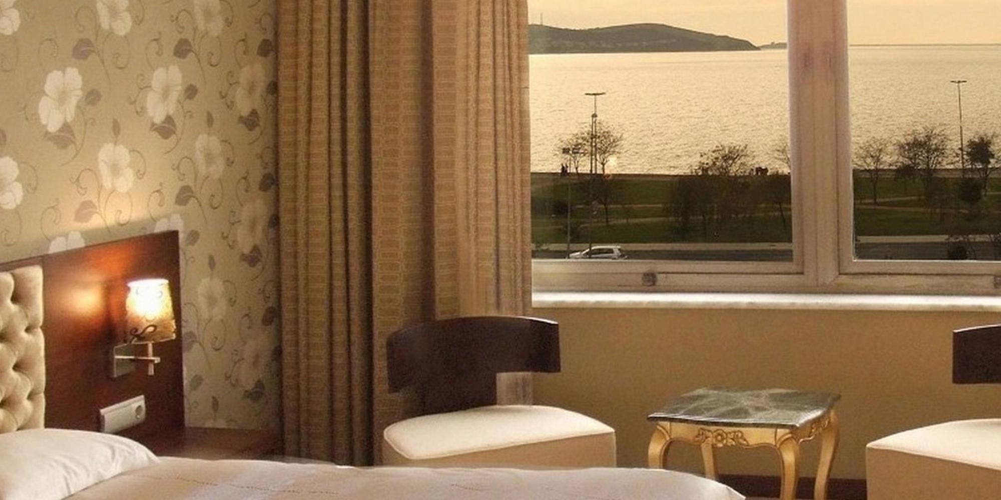Deluxe Room with Sea View