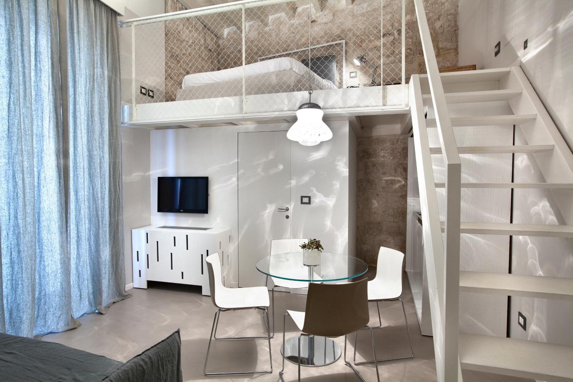 Family Studio - Split Level