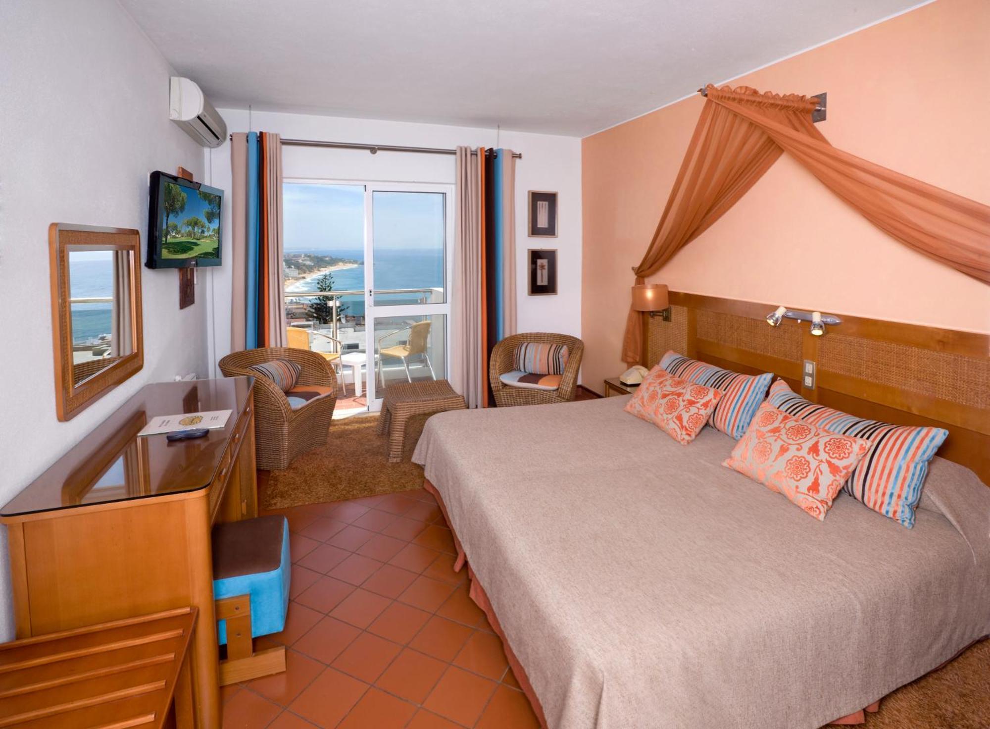 Double or Twin Room with Sea View