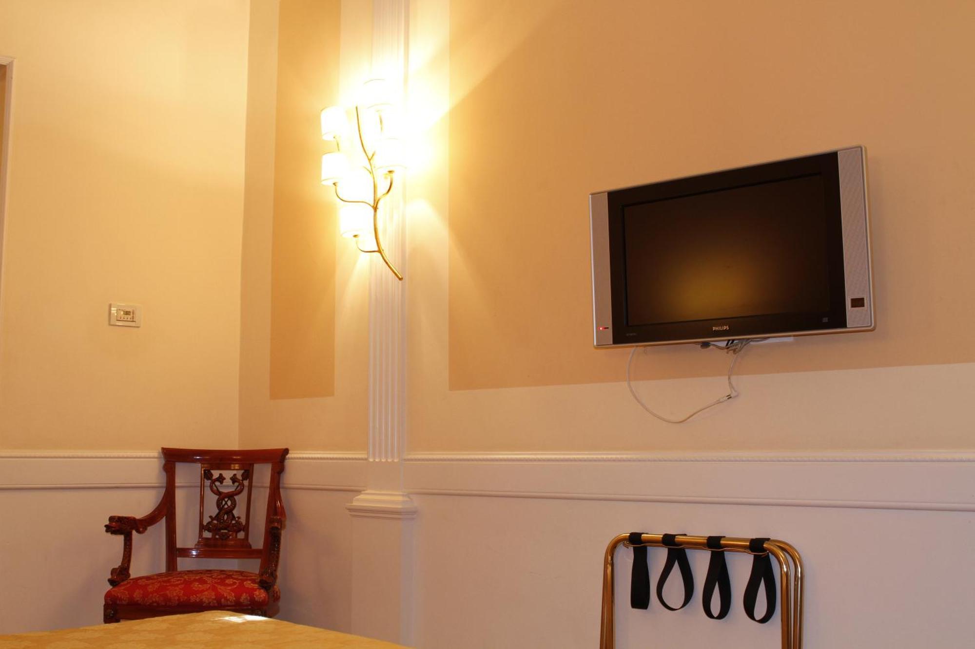 Family Room (4 Adults)