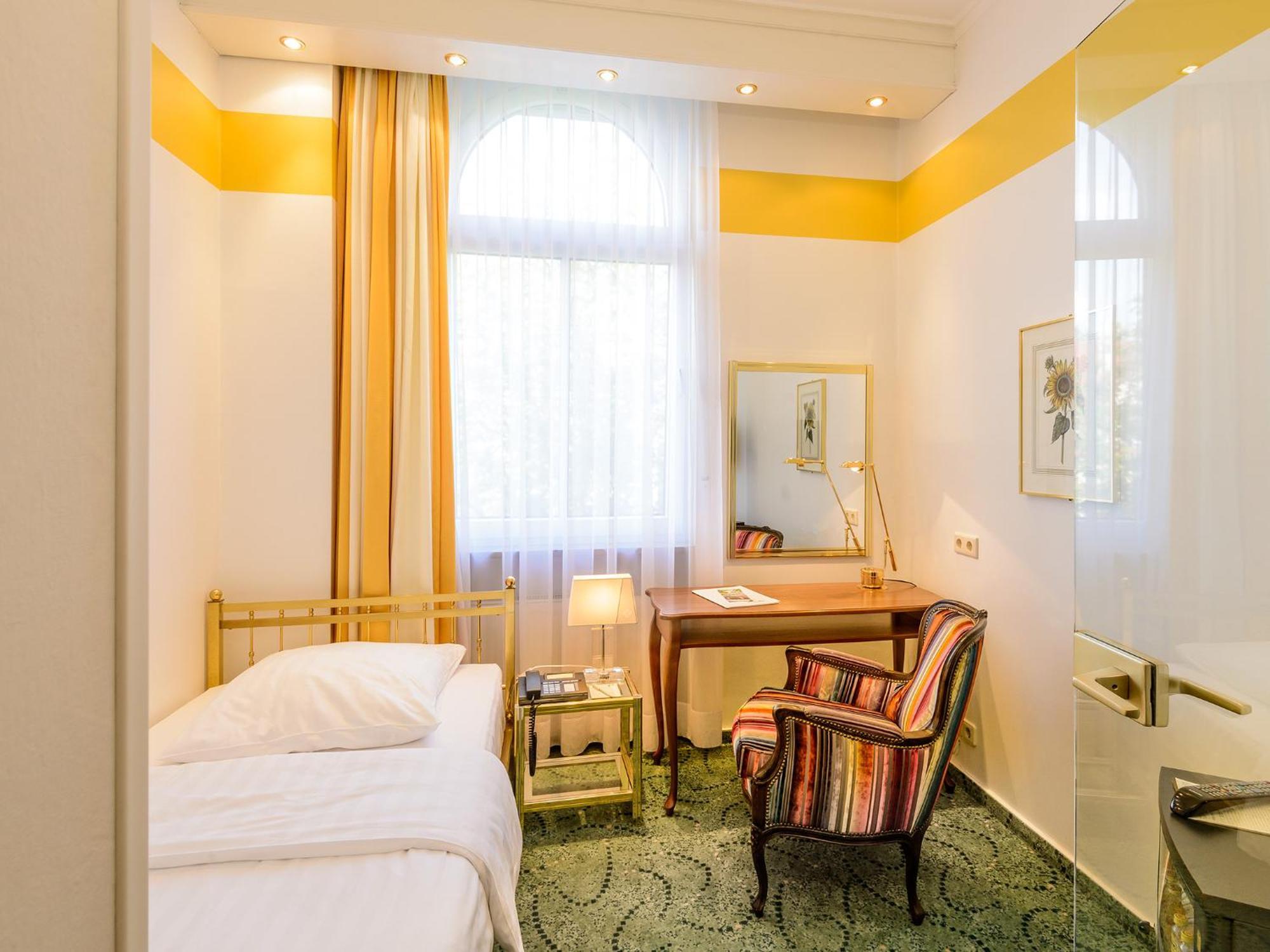 Standard Single Room