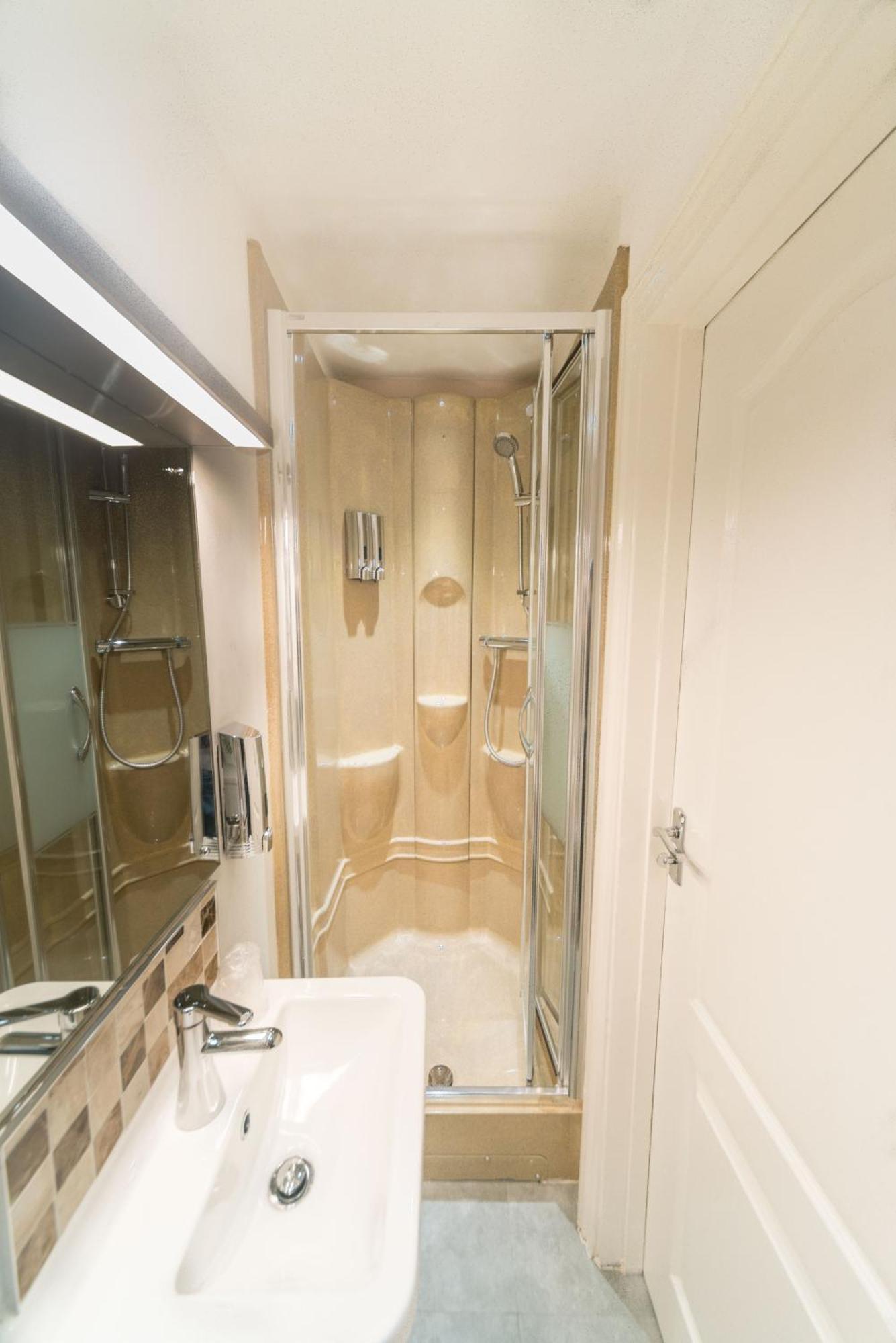 Classic Single Room