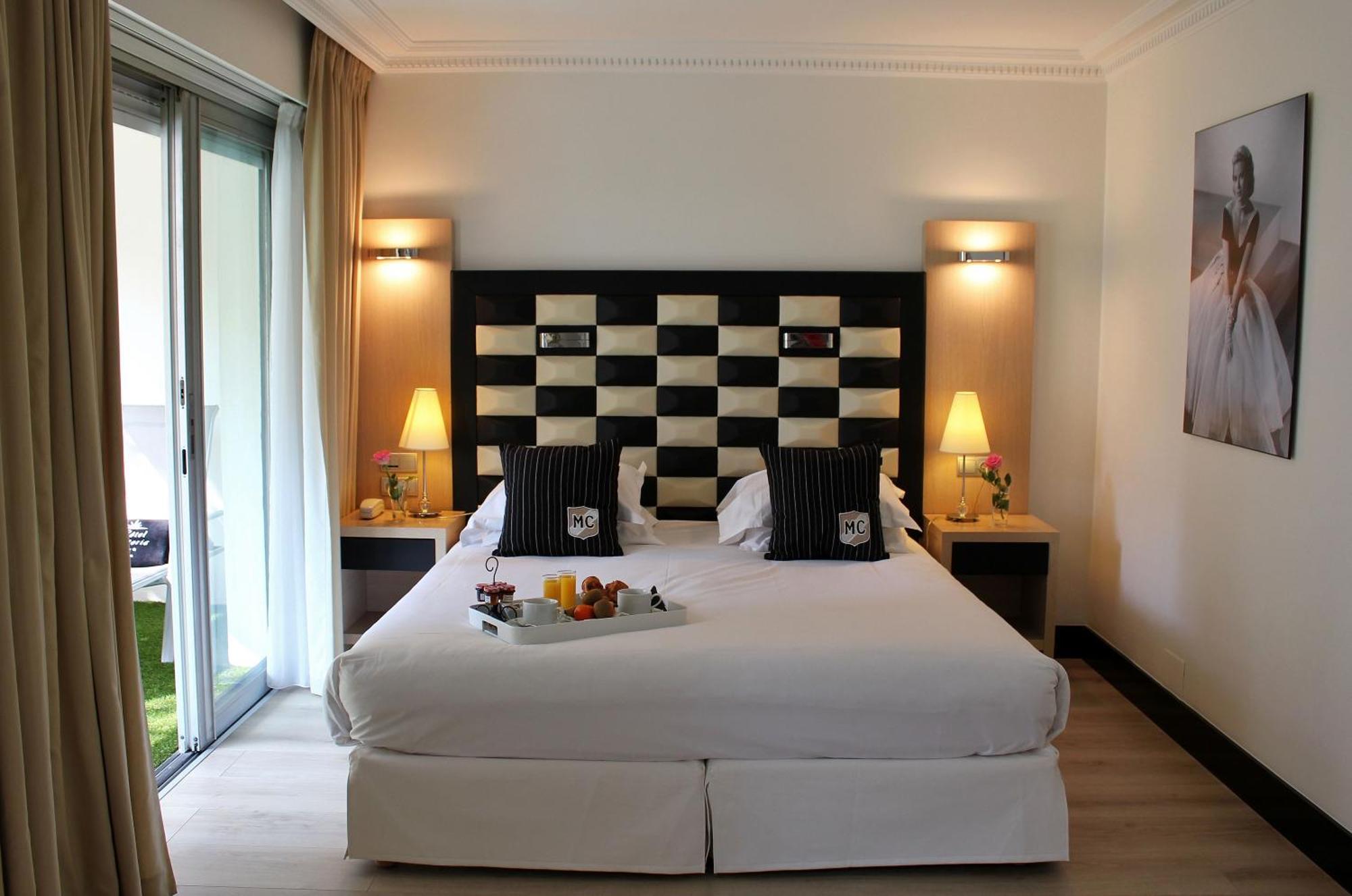 Comfort Double Room with Terrace and Garden View