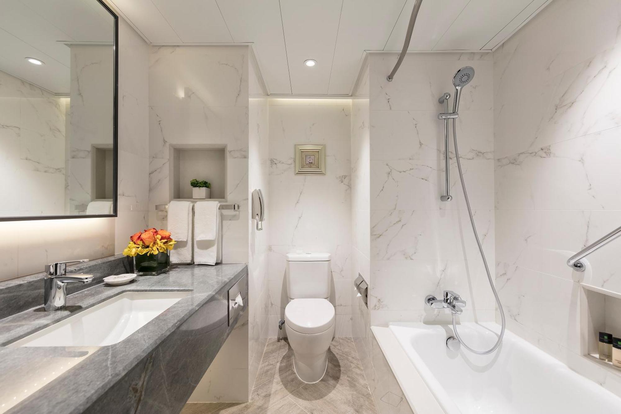 Signature Plus Twin Room