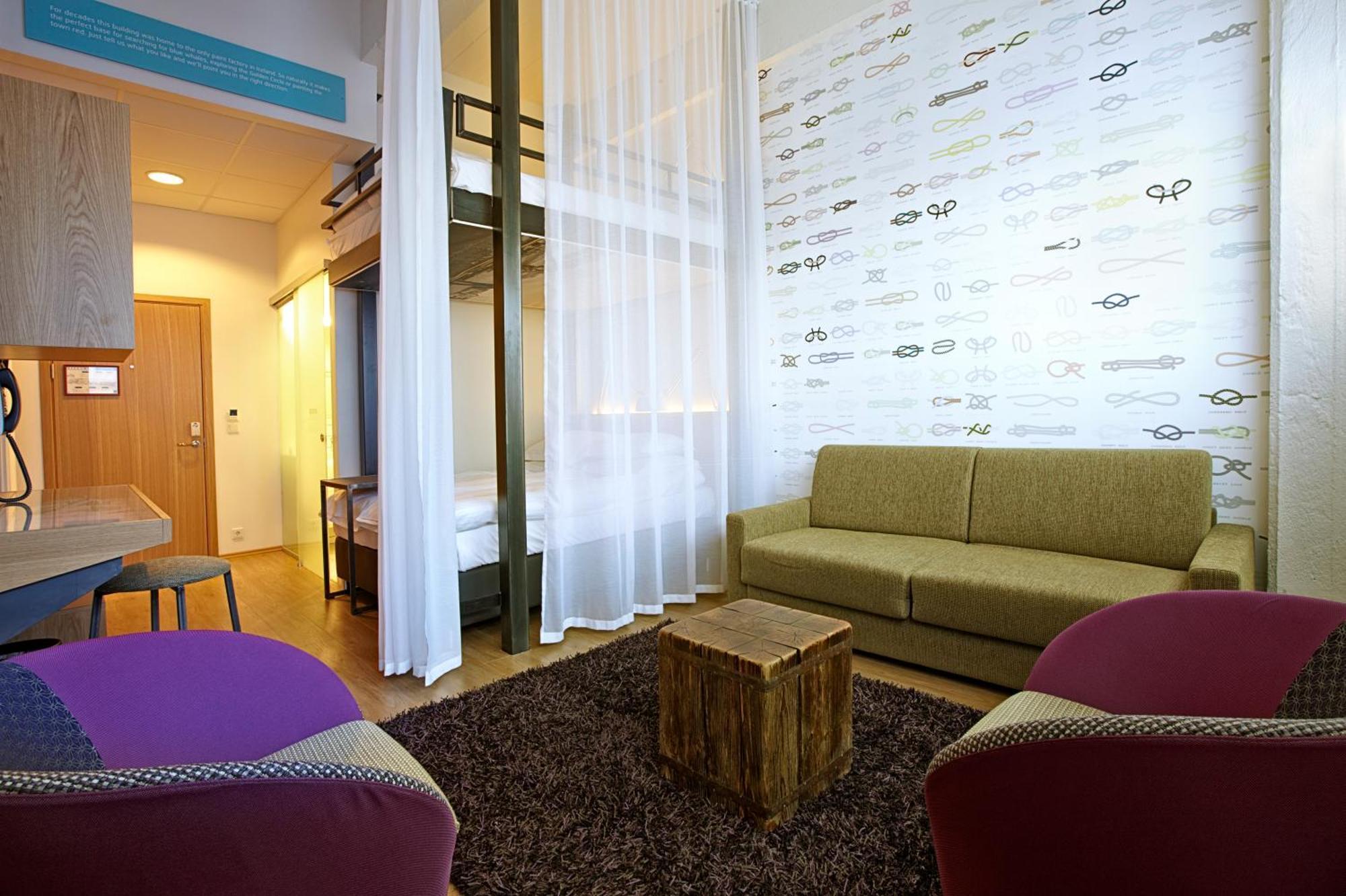 Family Studio (4 Adults + 2 Children)
