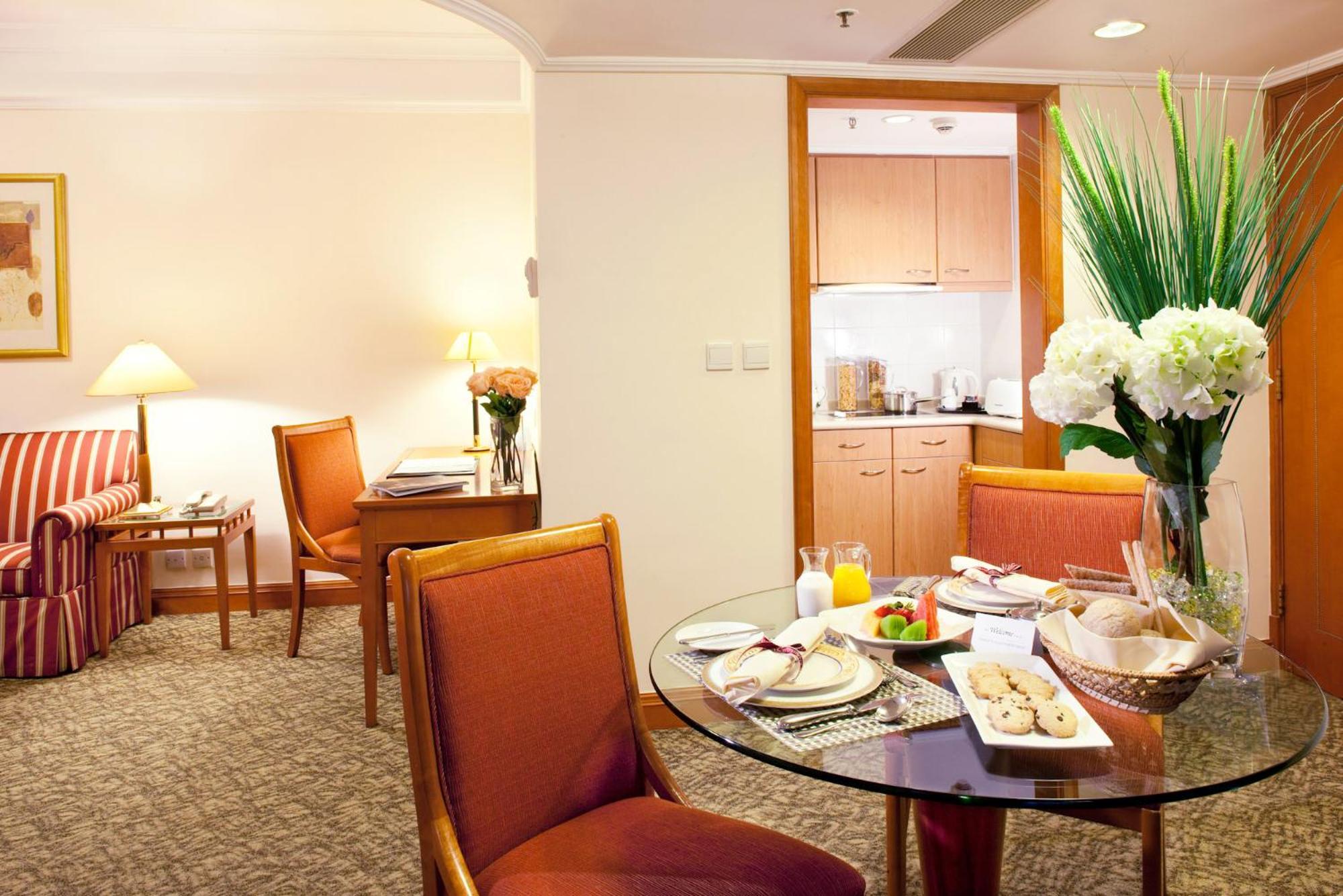 Suite with Partial Harbour View