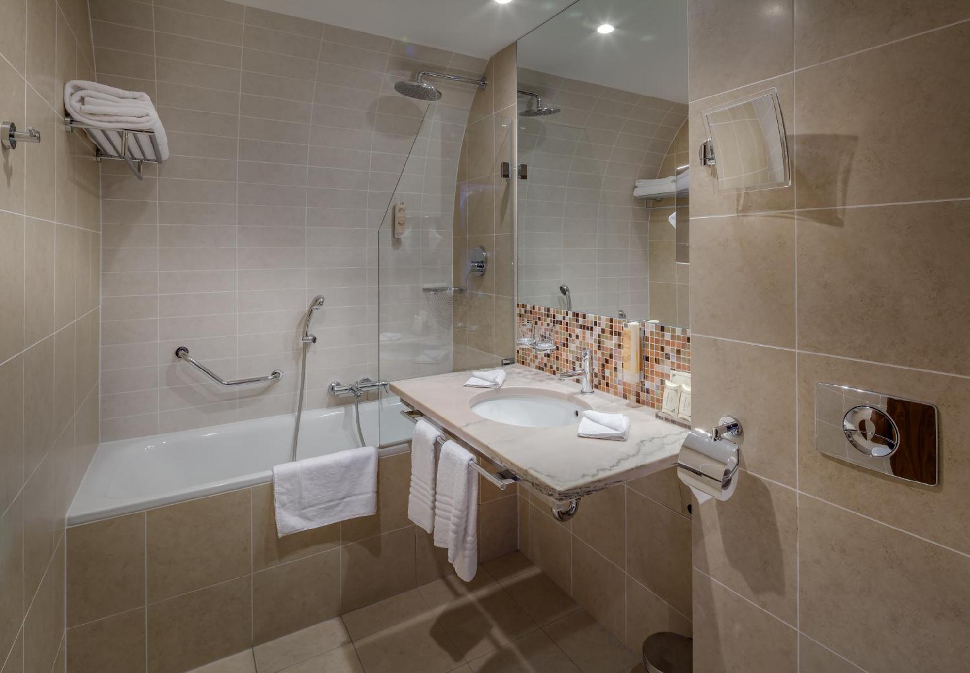 Superior Double Room with River View