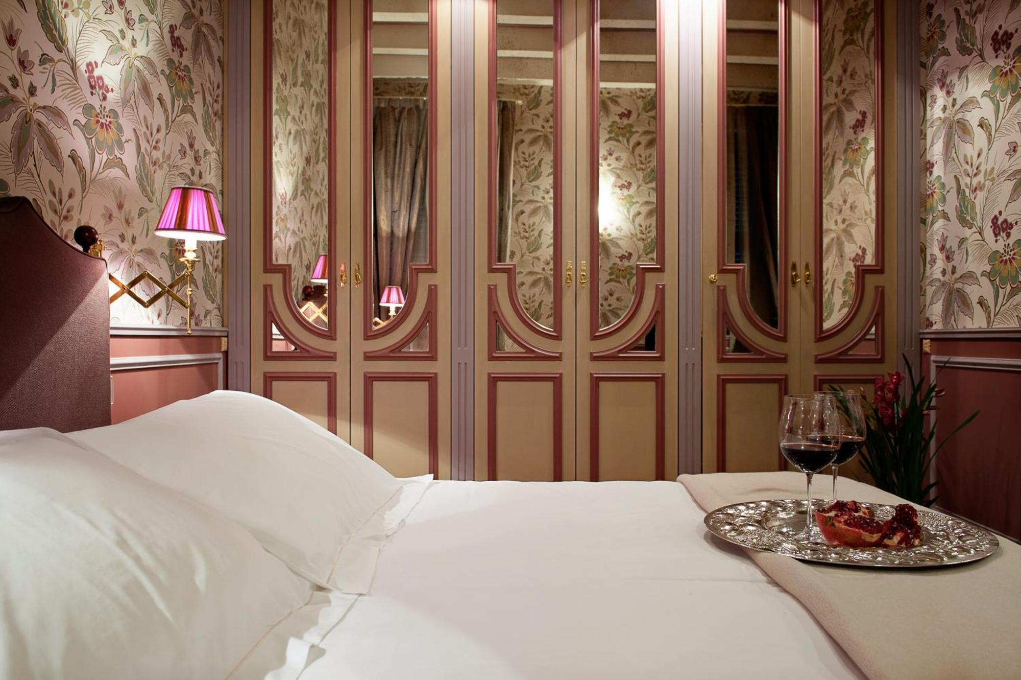 Small Double or Twin Room