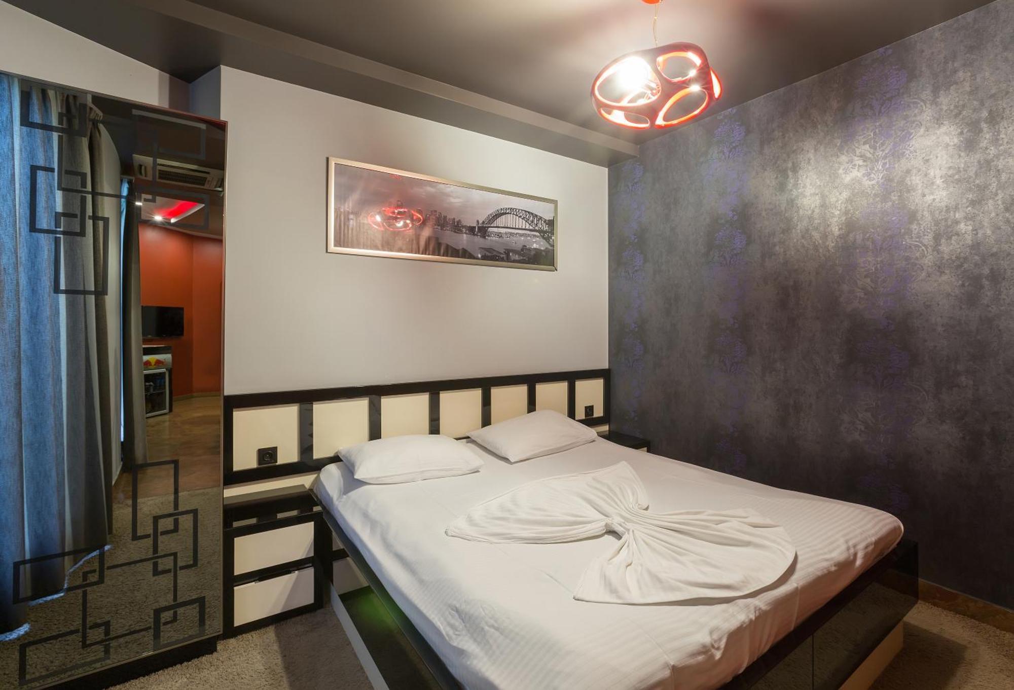 Suite (2 Adults)