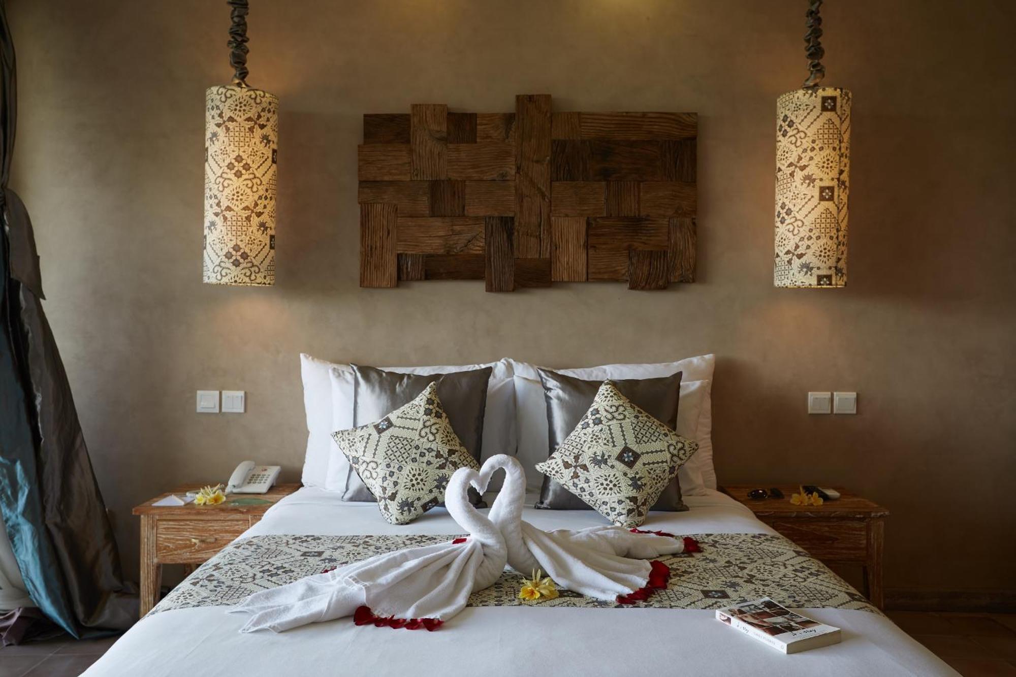 Deluxe Room with Rice Field View