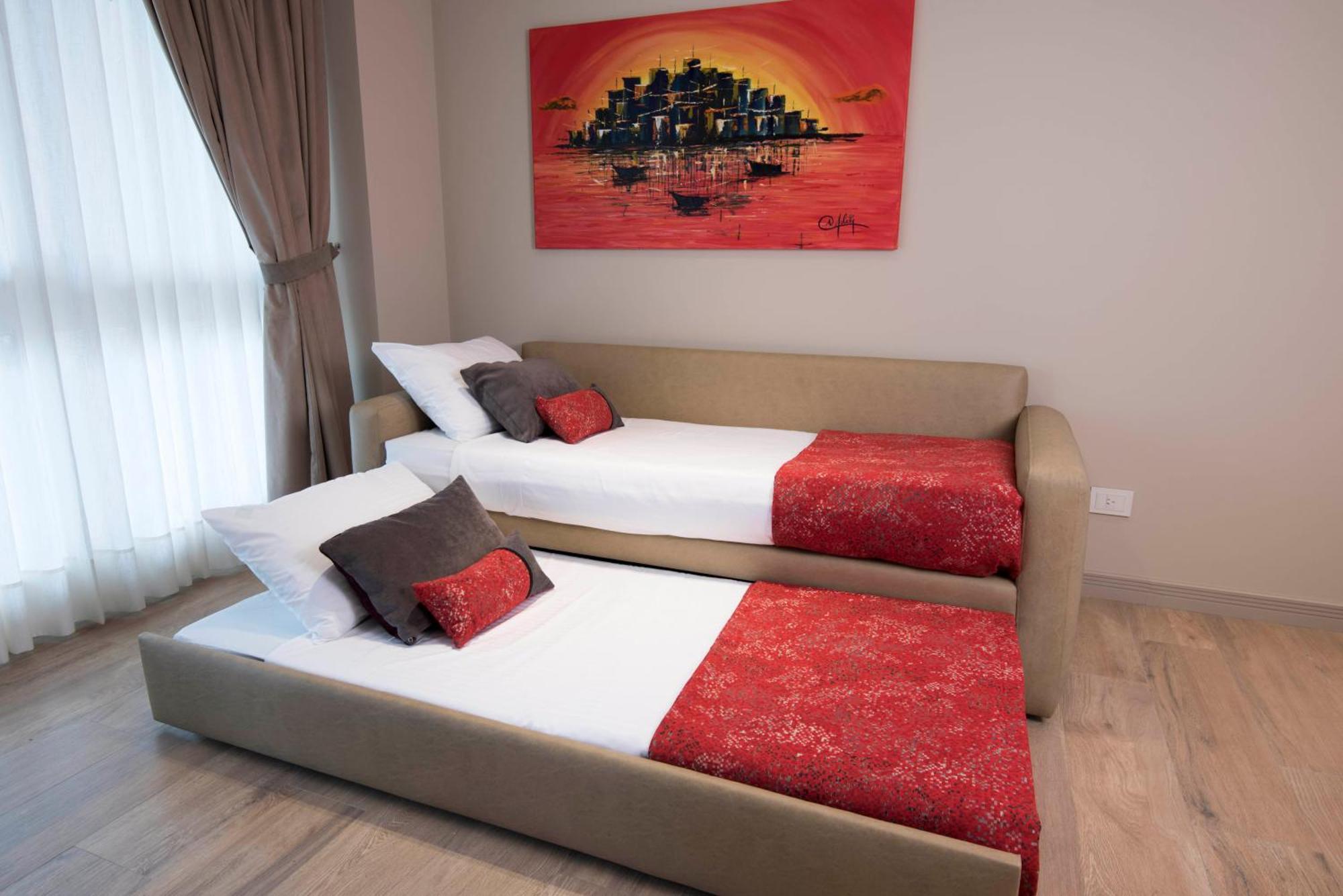 Quadruple Suite