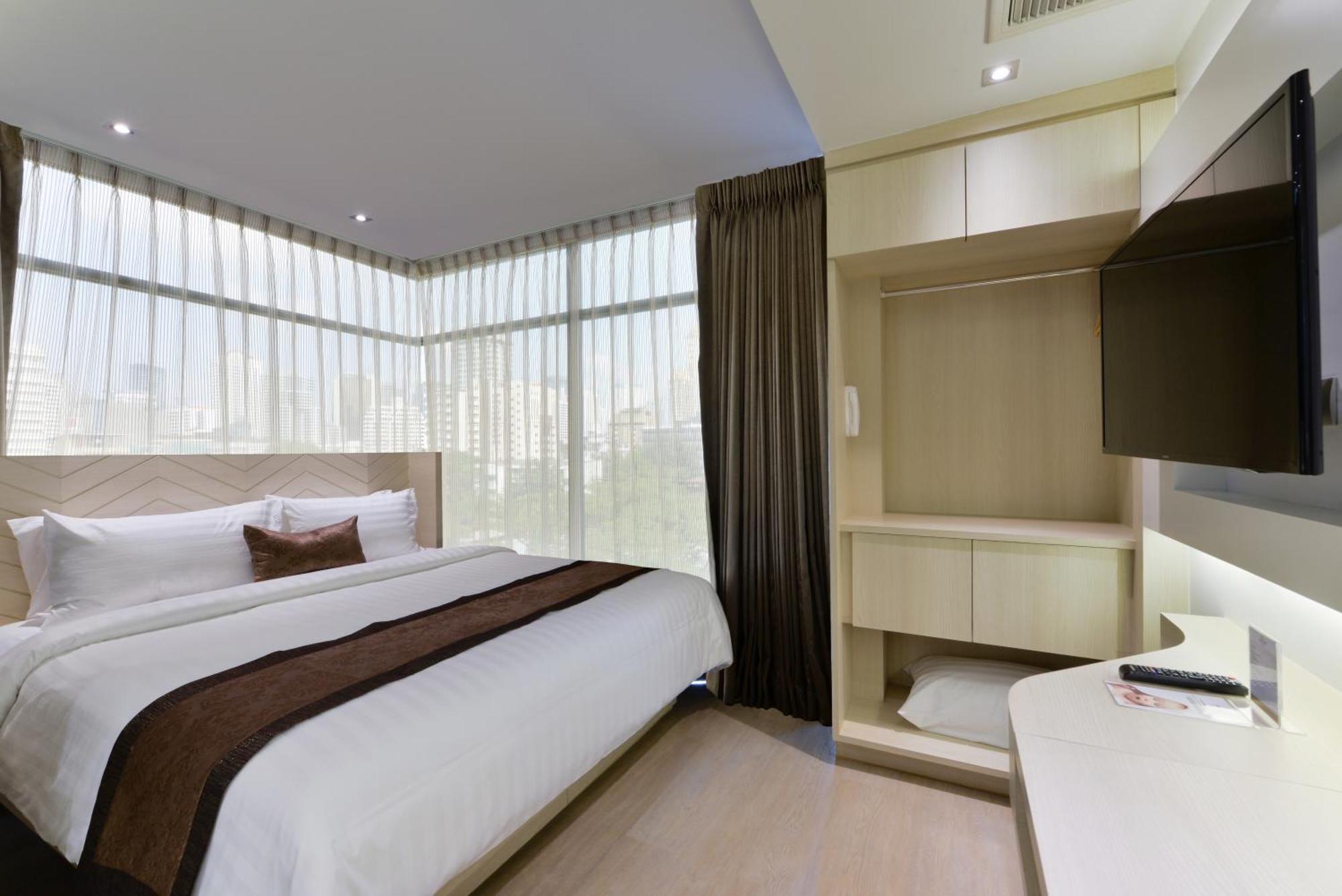 Grand Deluxe Room