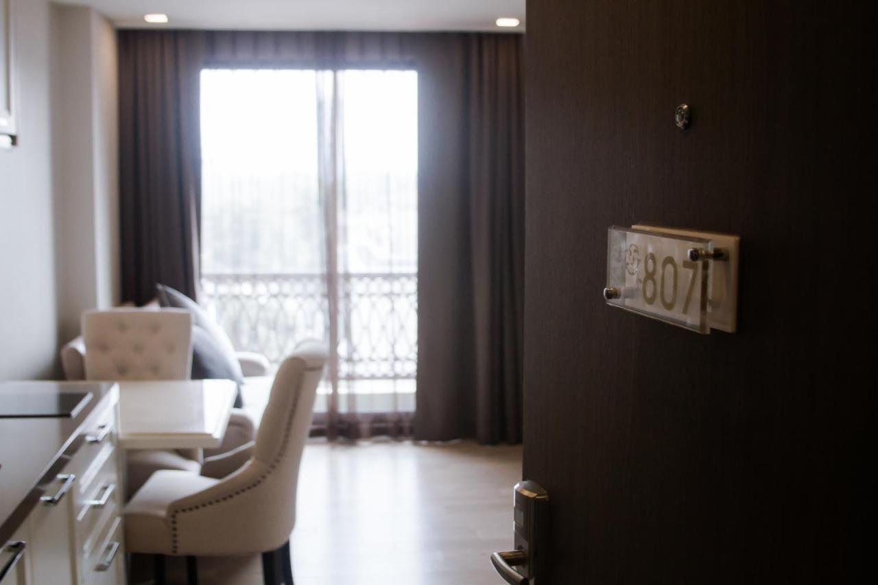 One-Bedroom Suite
