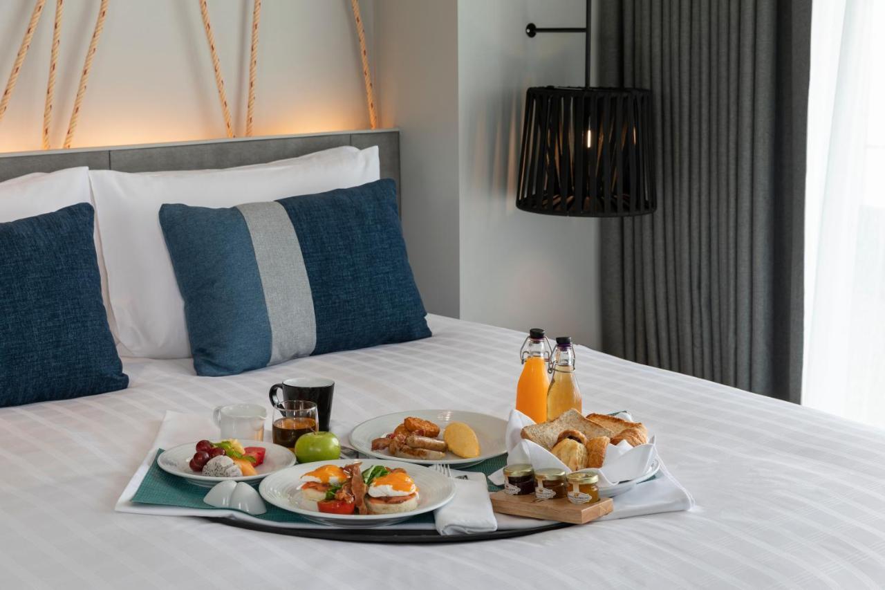 Suite Seaview ( 24 Hours Use of Room )