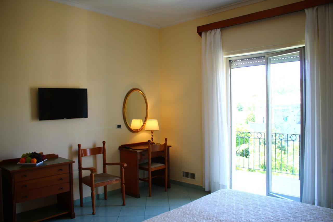 Double Room with Extra Bed and Garden View