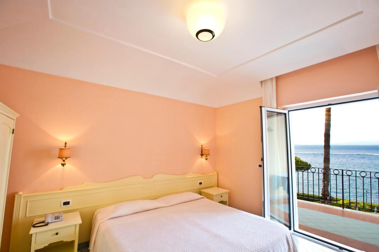 Double or Twin Room with Balcony and Sea View