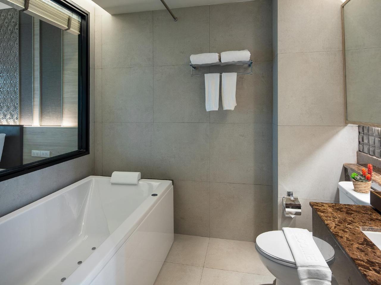 Deluxe Double Room,1279481884:JPEG