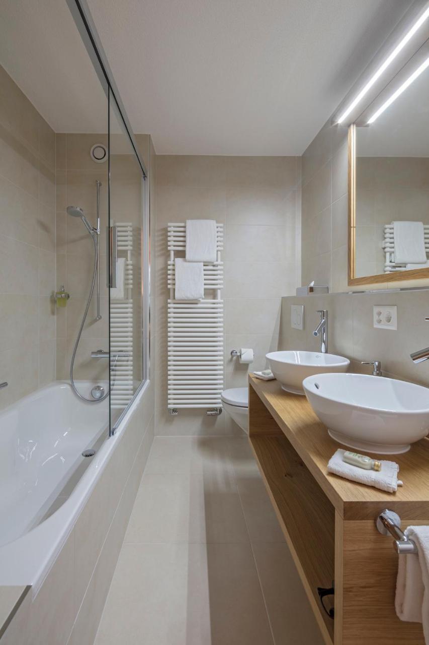 Basic Double Room with Mountain View