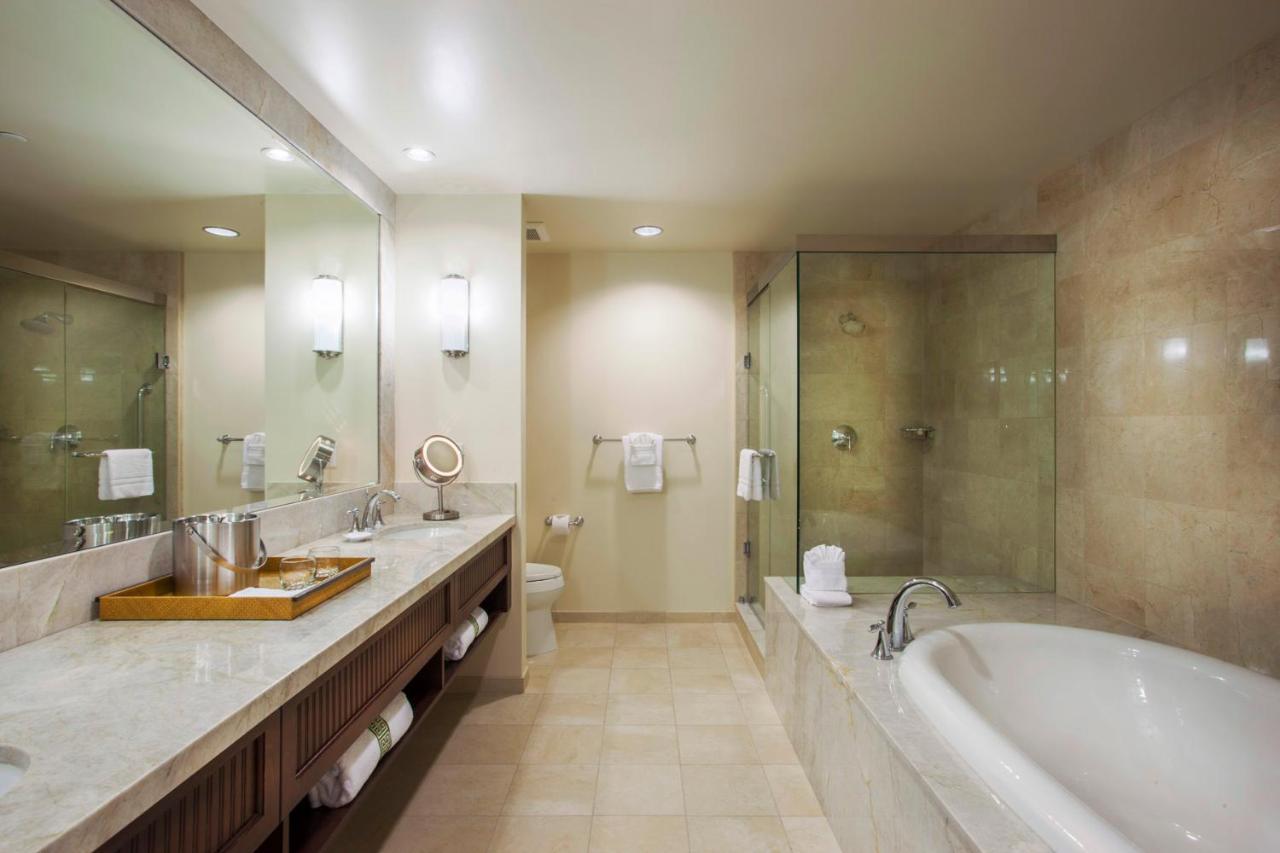 Penthouse King Suite