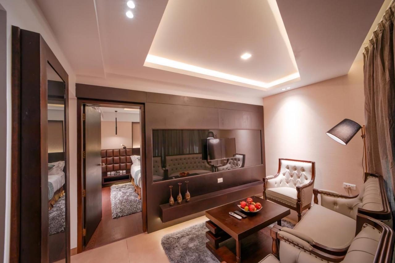 Deluxe Suite,756762463:JPEG