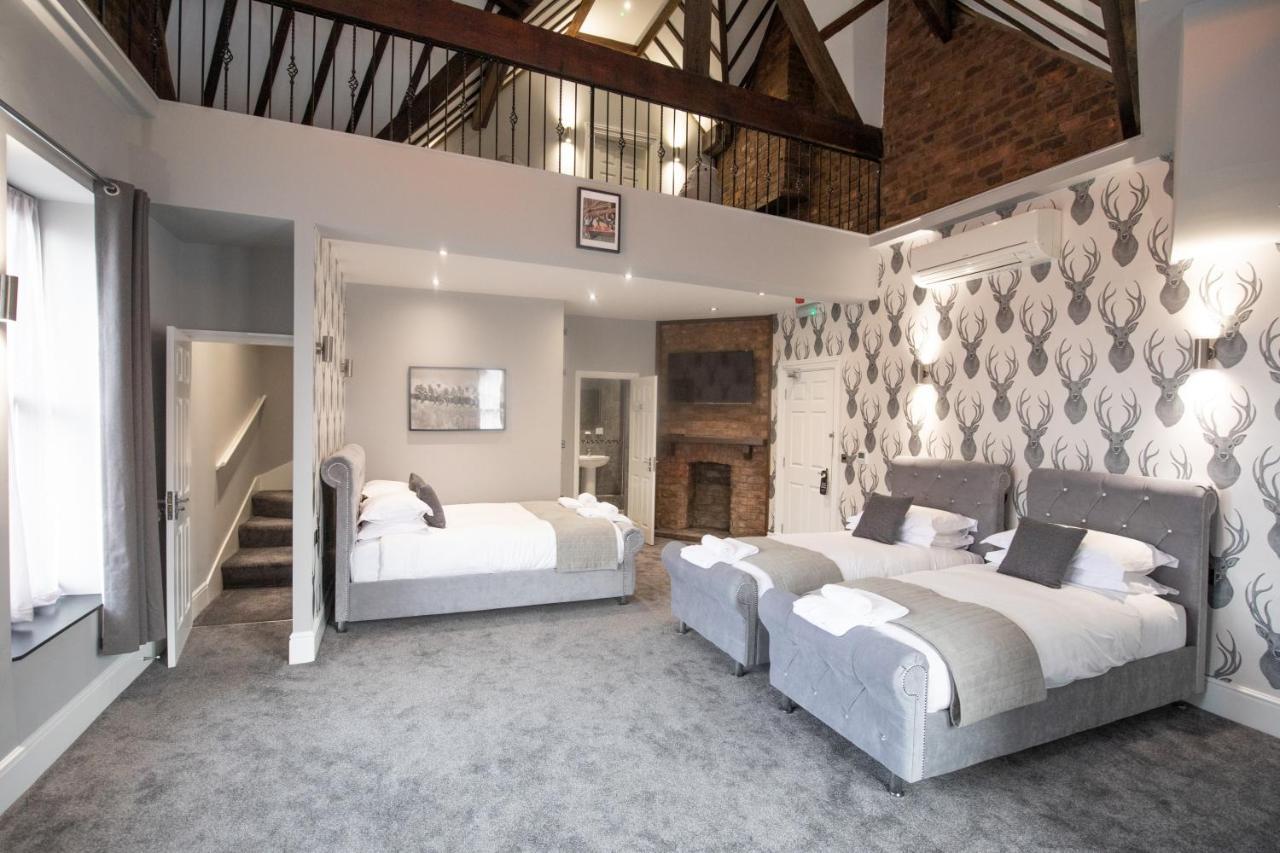Deluxe Family Suite