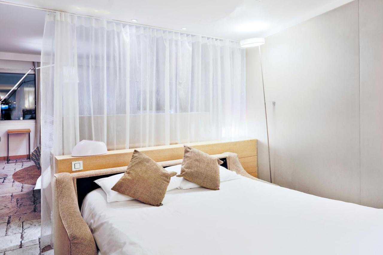 King Suite with Sofa Bed