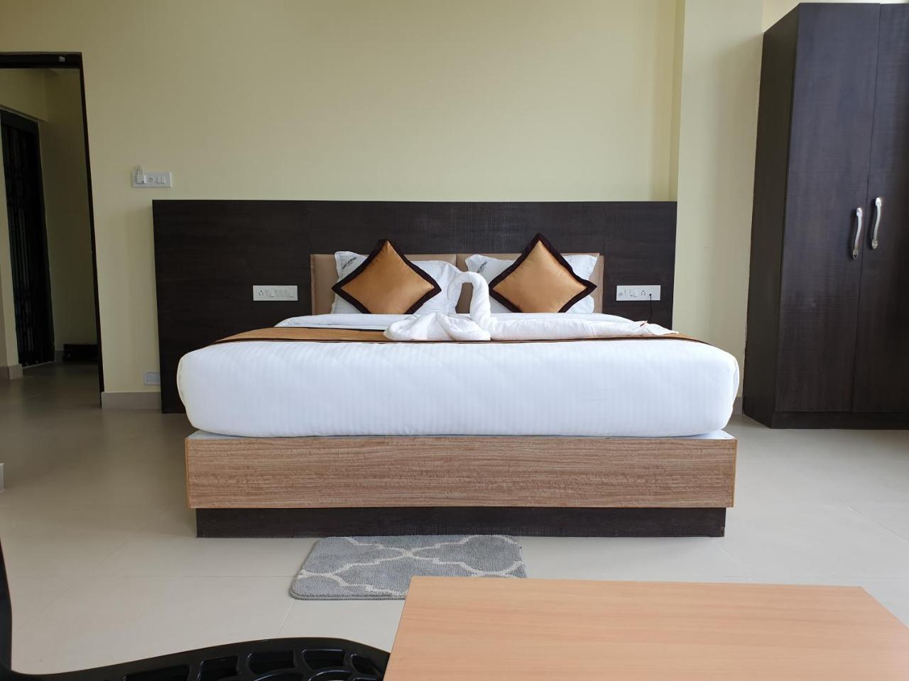 Deluxe Double Room,936090496:JPEG
