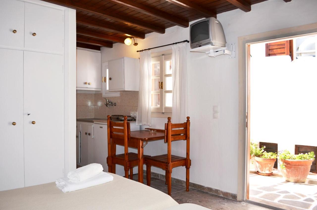 Studio Apartment