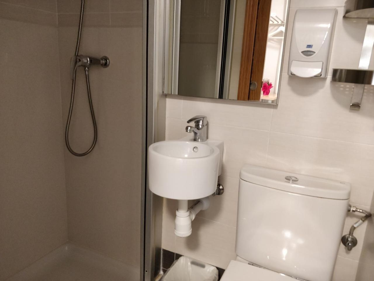 Single Room with Private Bathroom