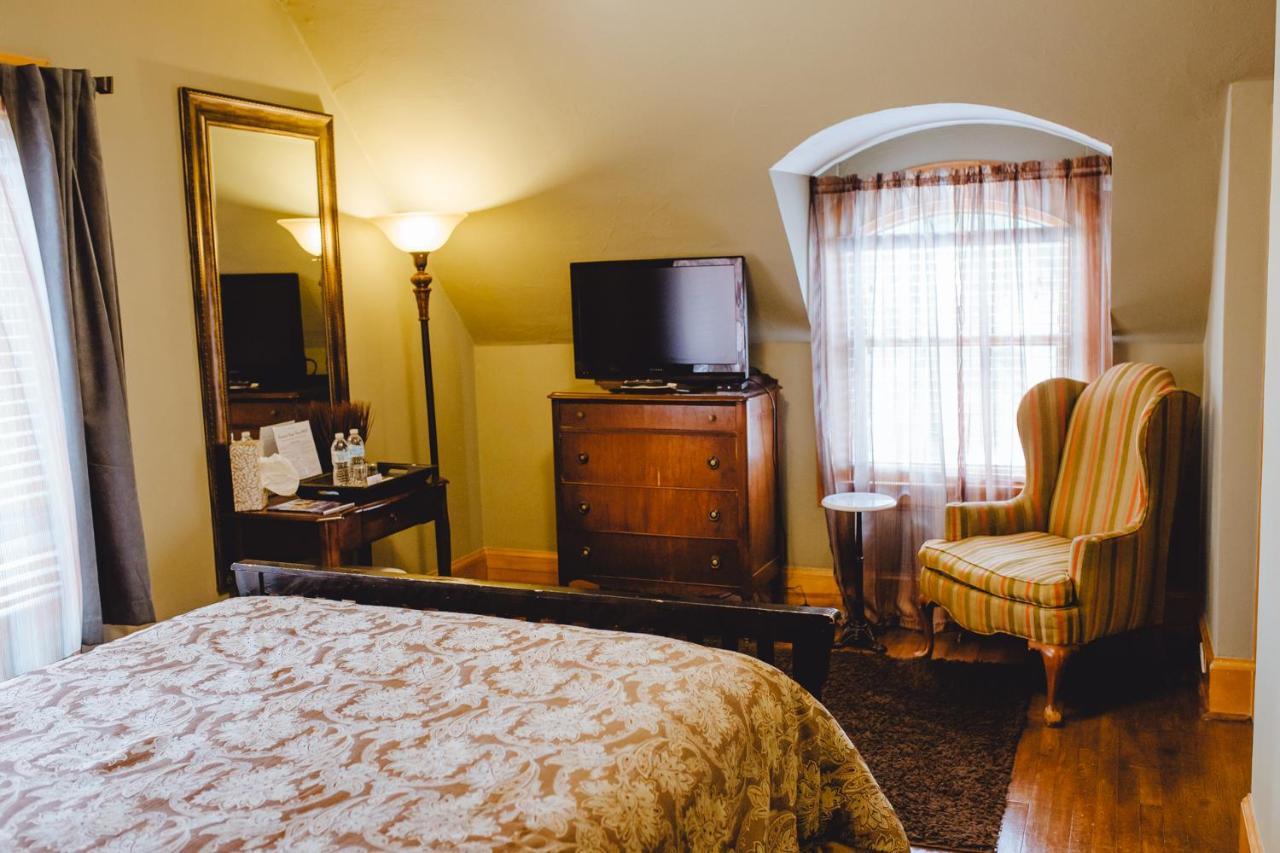 Queen Room (Baron)