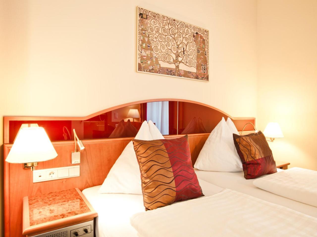 Double Room CLASSIC courtyard view