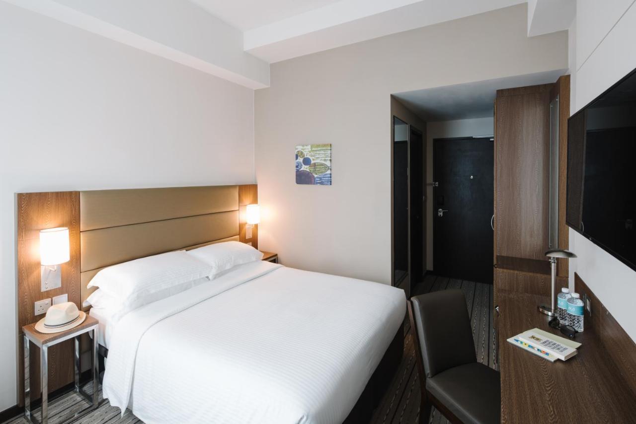 Superior Room with 1 Queen Bed