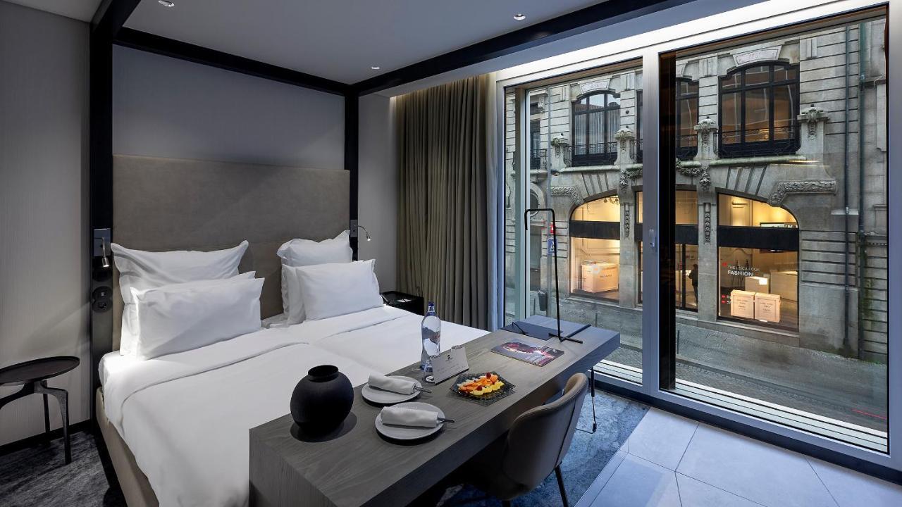 Twin Room with City View