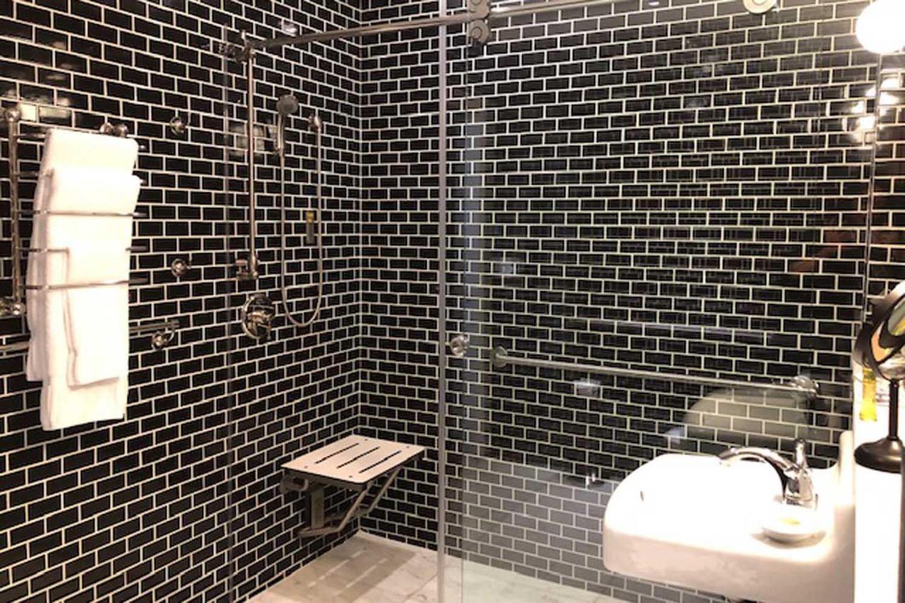 Deluxe Room - Disability Access