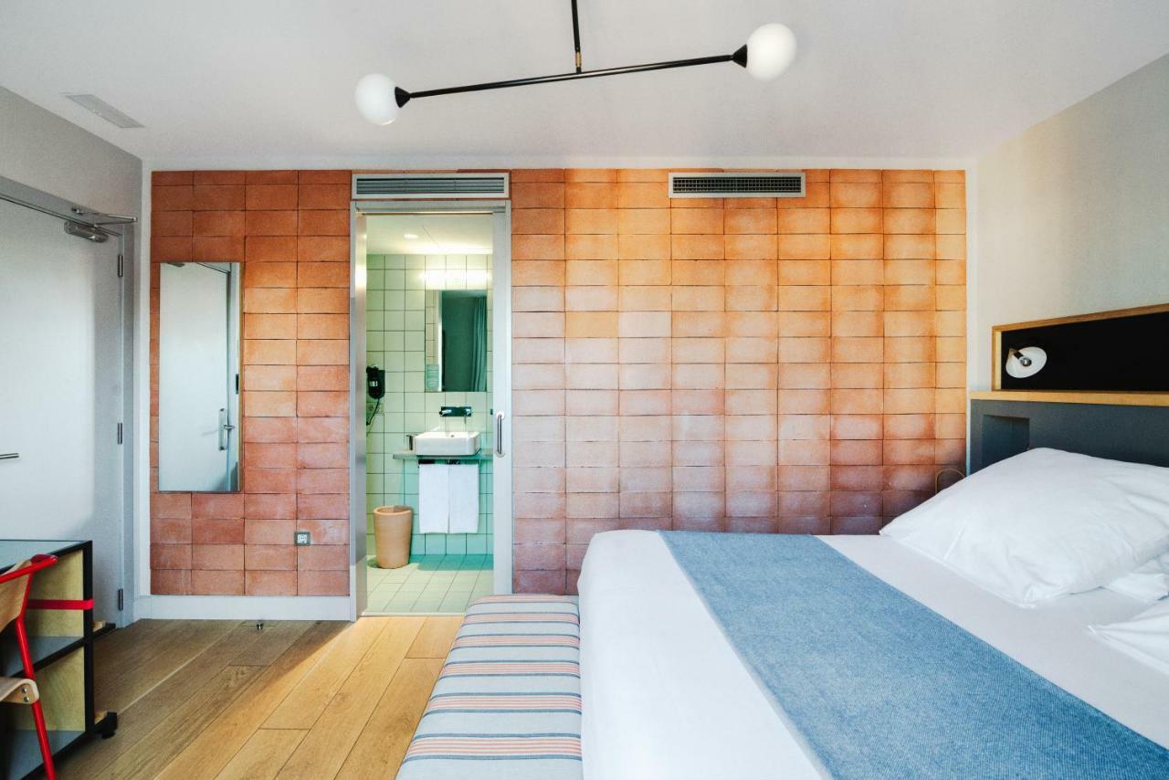 Superior Double Room with Pool View