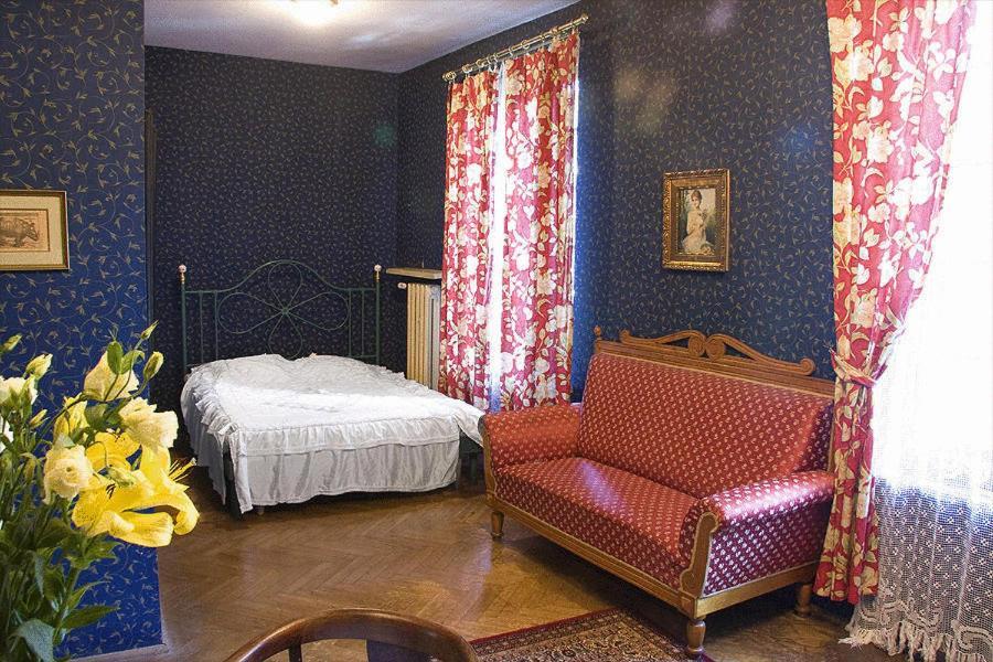 Two-Bedroom Apartment (3 Adults)