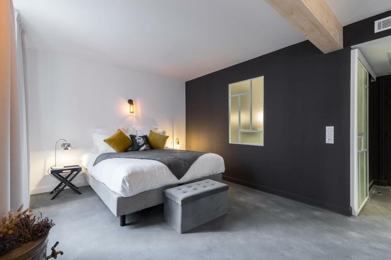 Studio Apartment - Second Floor (2 Adults)