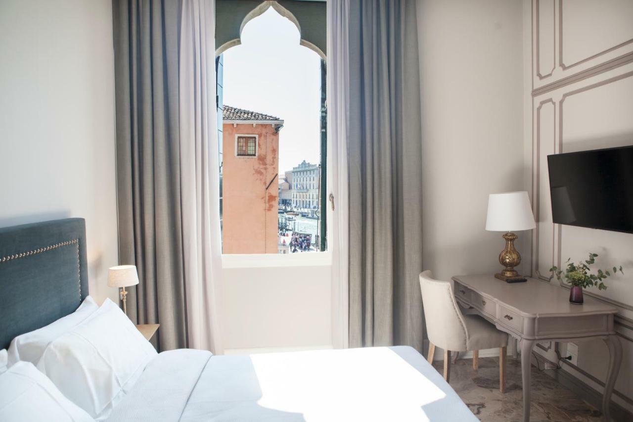 Double Room with Private External Bathroom