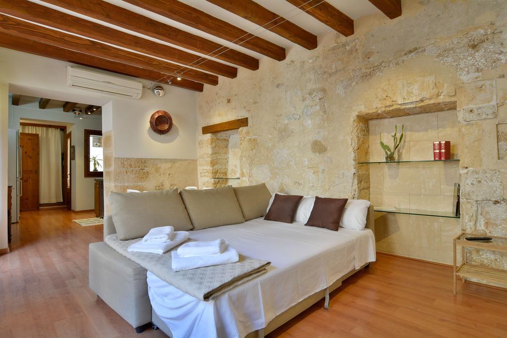 One-Bedroom Apartment with Terrace