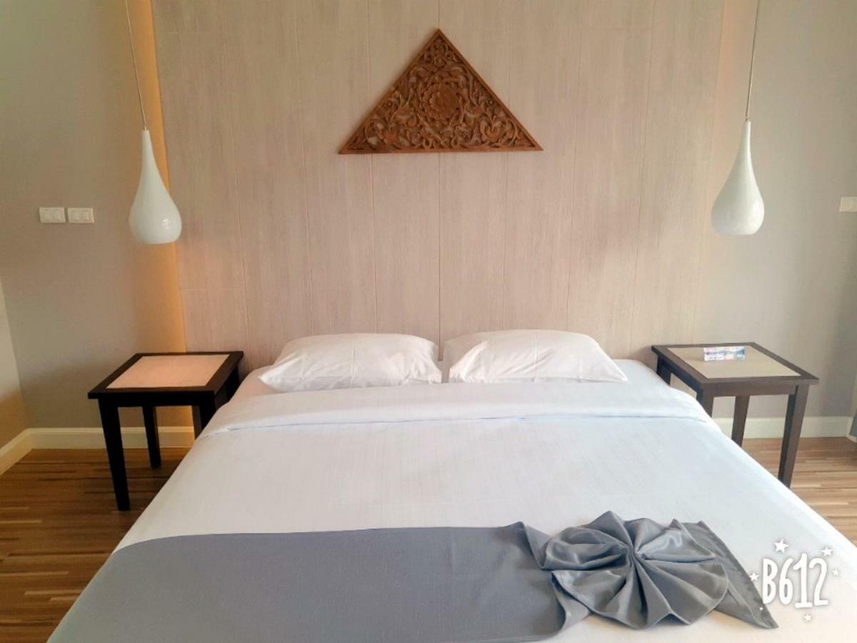 Deluxe Room with King Bed
