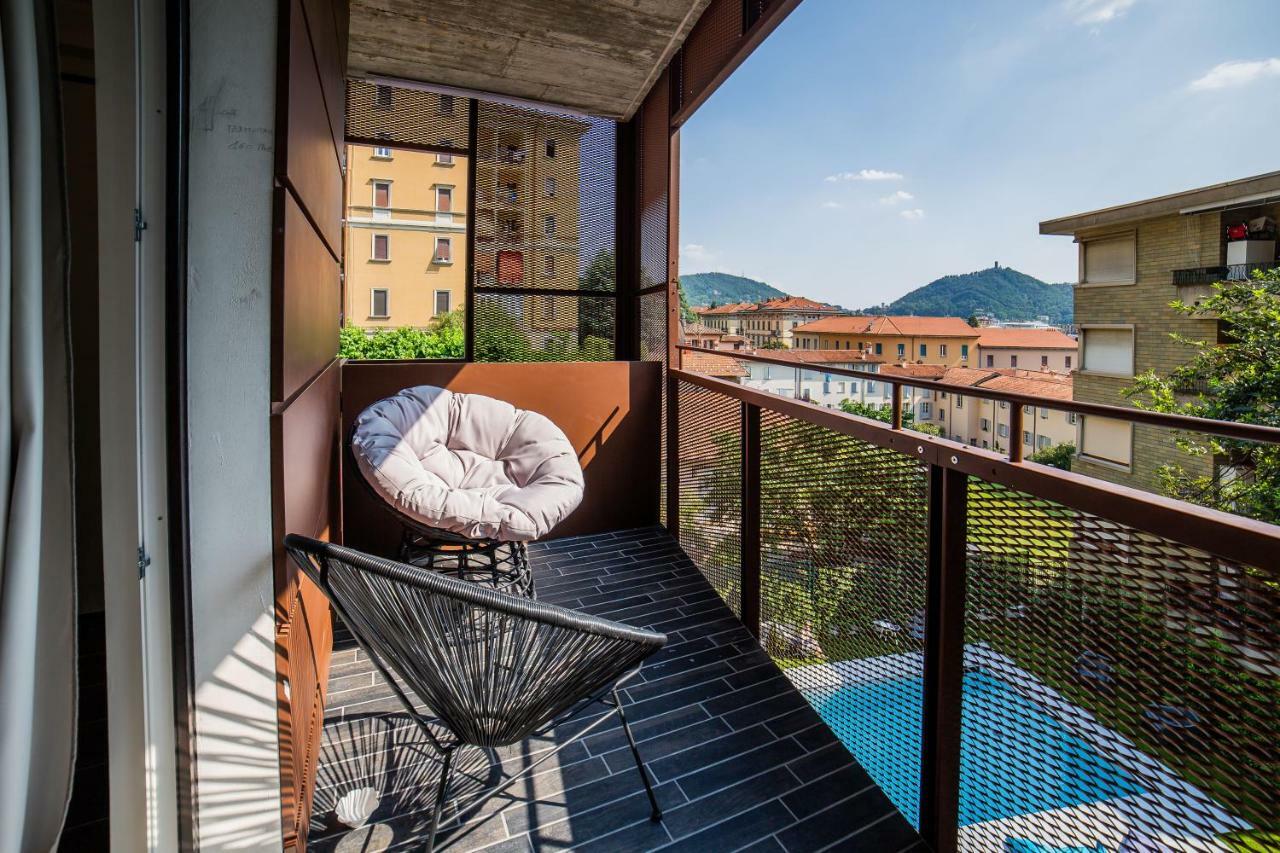 Double Room with Pool View