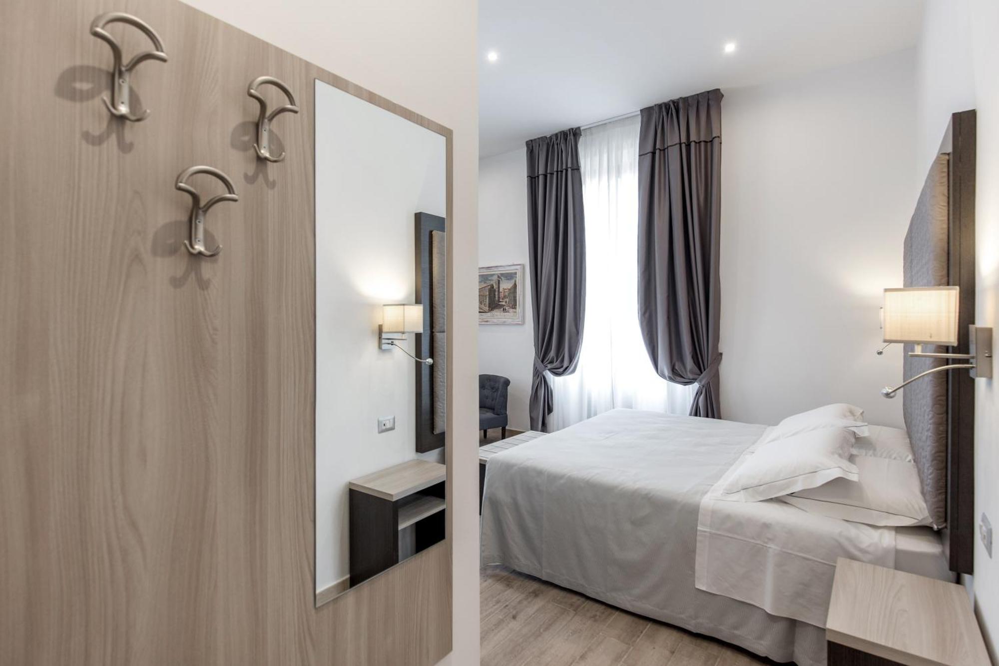 Deluxe Double Room with Balcony,822793043:JPEG